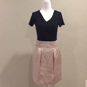 Banana Republic NWT - pencil skirt